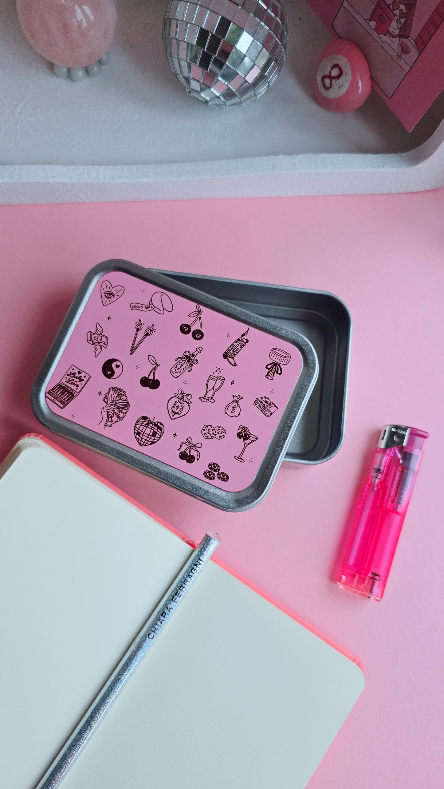 Lucky Girl Rolling Tobacco Tin