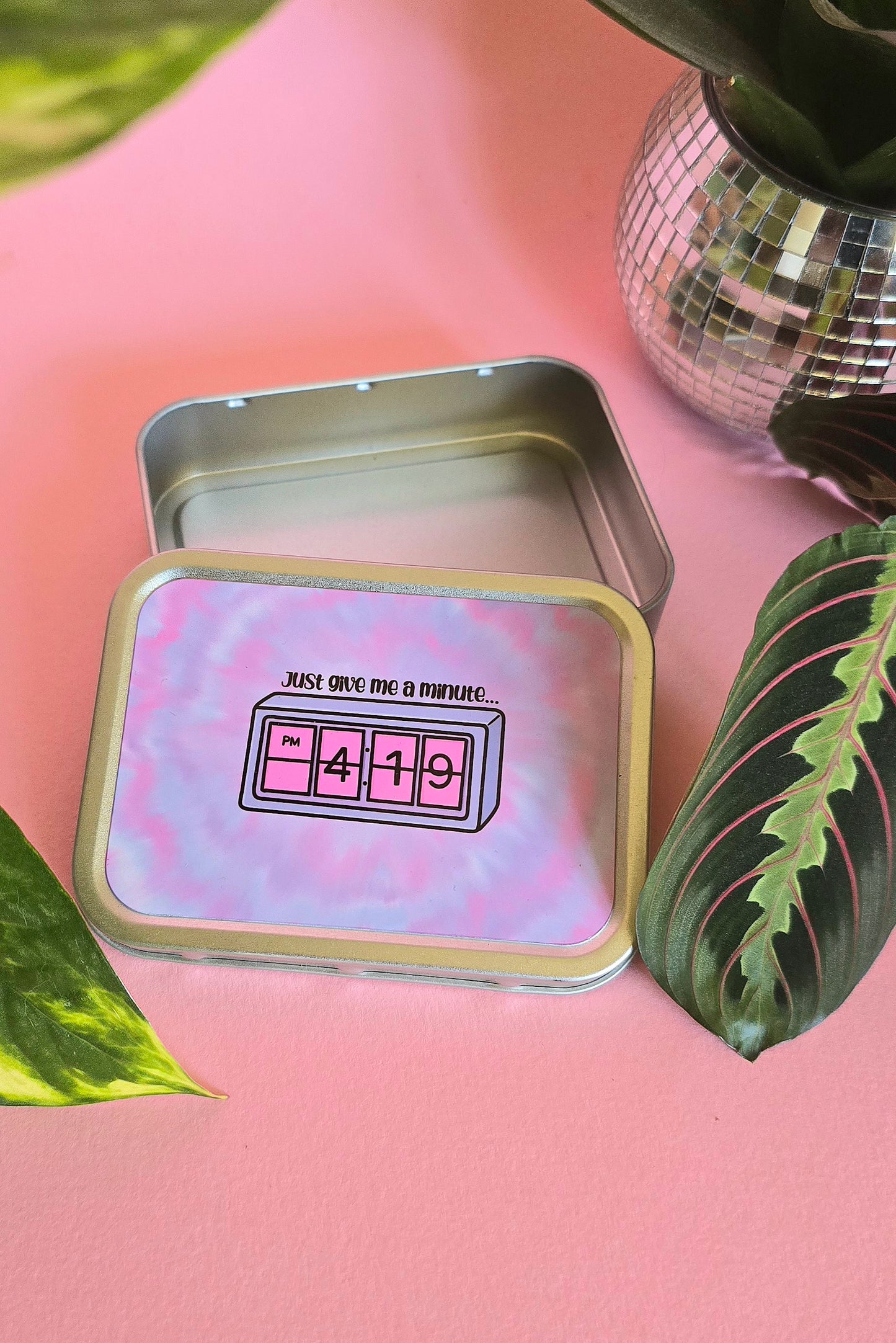 Give me a minute 420 Rolling Tin | Funky Cute Tobacco Tin