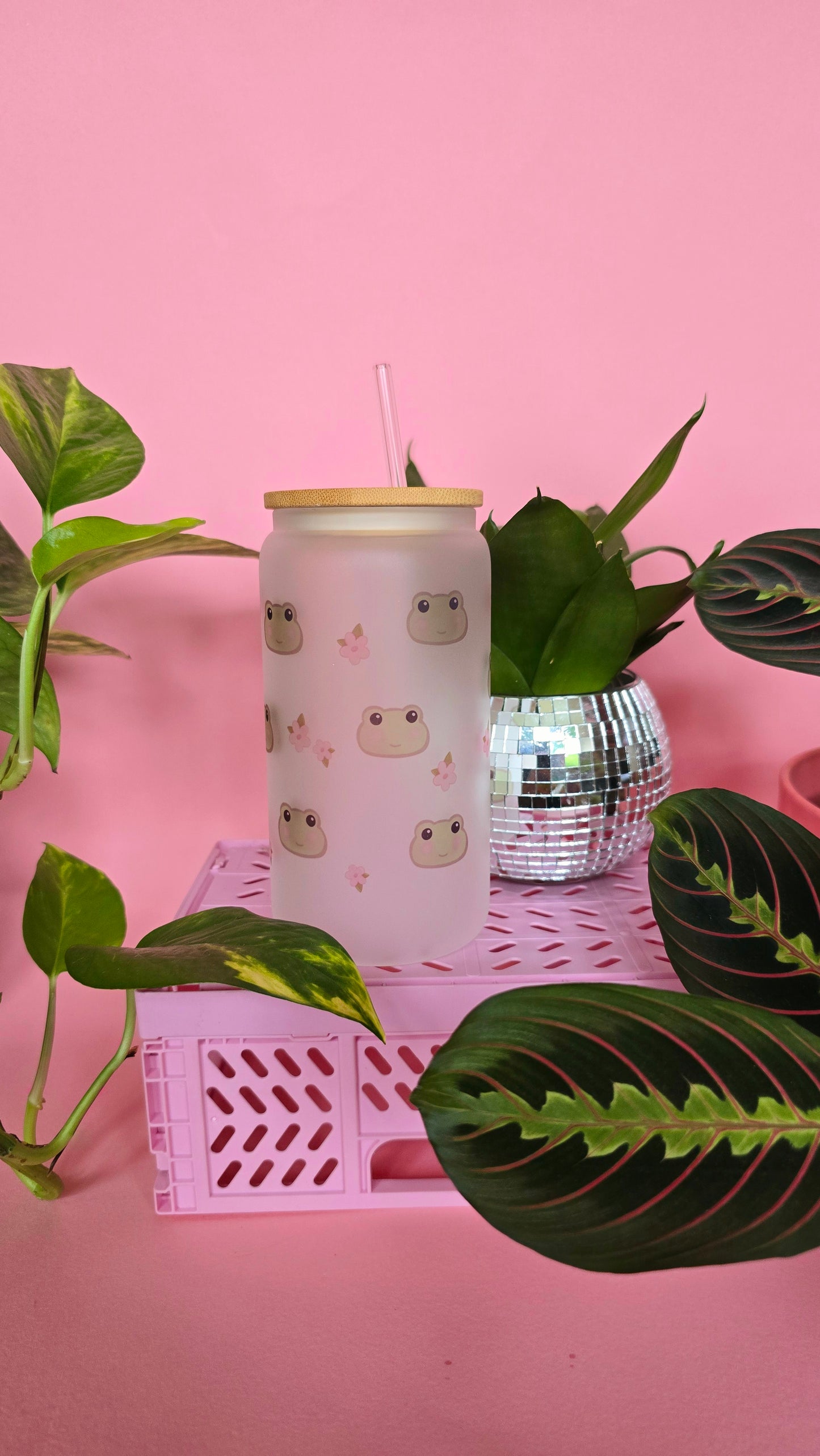 Frogs & Flowers | 16oz glass can tumbler