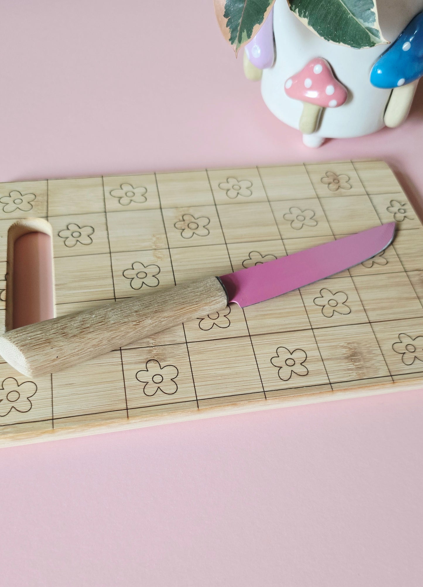 Cute Check Flowers Organic Bamboo Chopping Board
