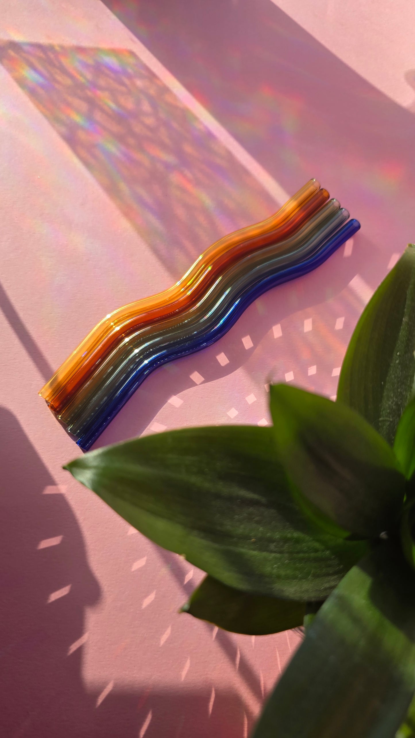 Wavy Coloured Glass Straws | Cute & Trendy Eco Friendly Glass Straws