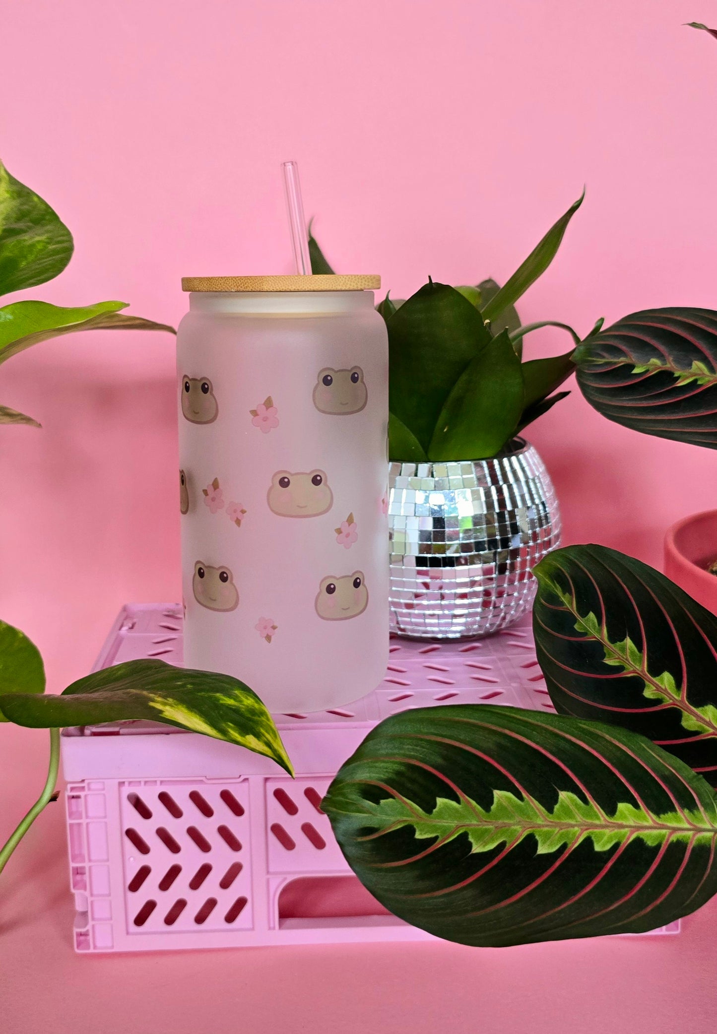 Frogs & Flowers | 16oz glass can tumbler