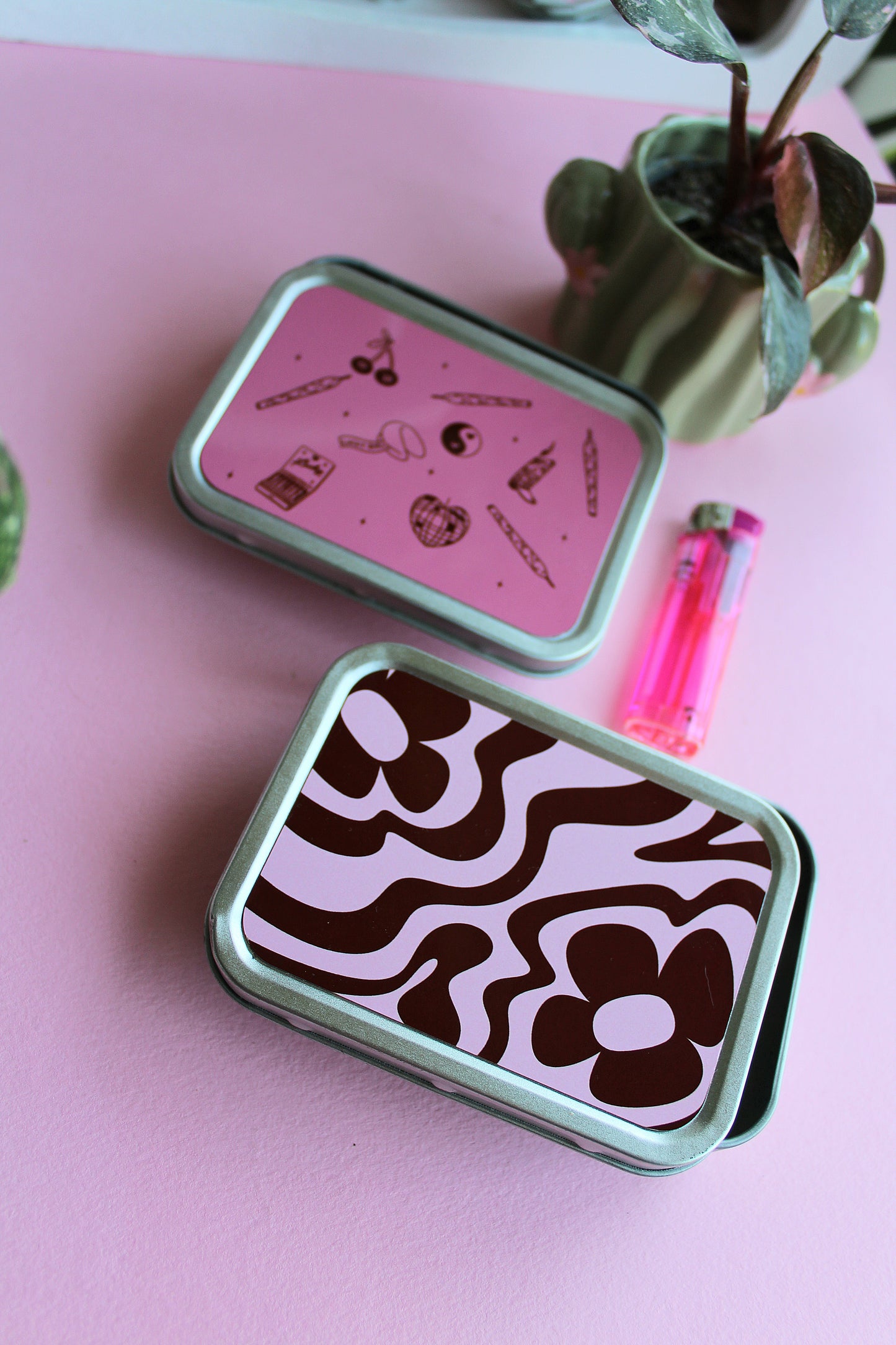 Lucky Girl Rolling Tobacco Tin