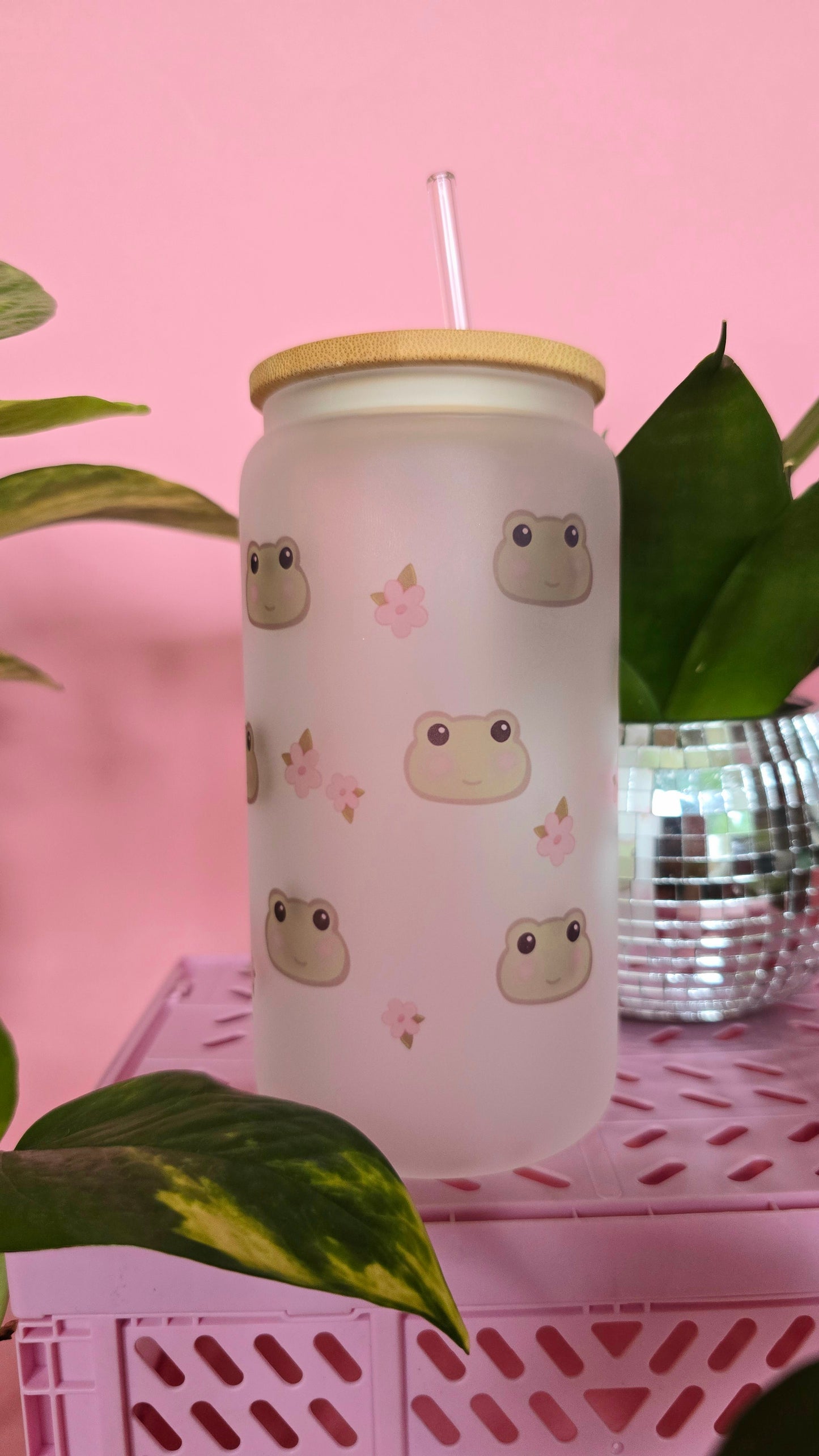 Frogs & Flowers | 16oz glass can tumbler