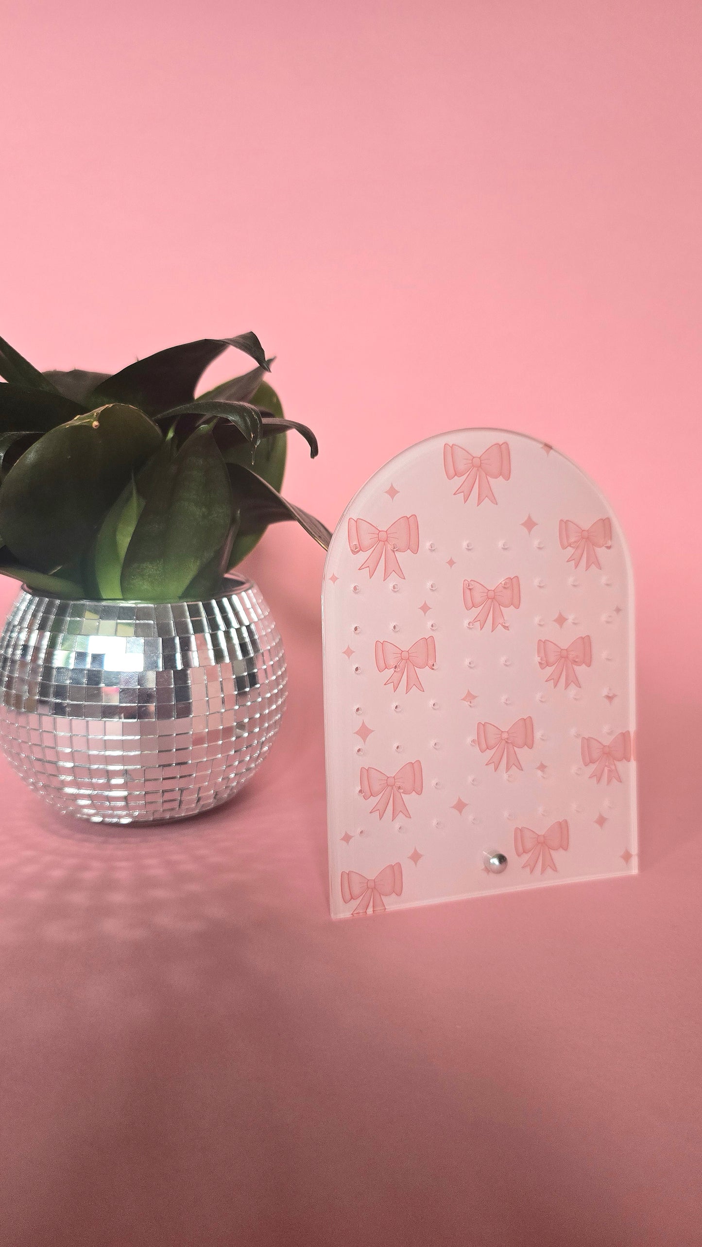 Personalised Earring Display Stand | Pink Bows | Holds 32 Pairs of Earrings | Stud Earring Jewelery Holder