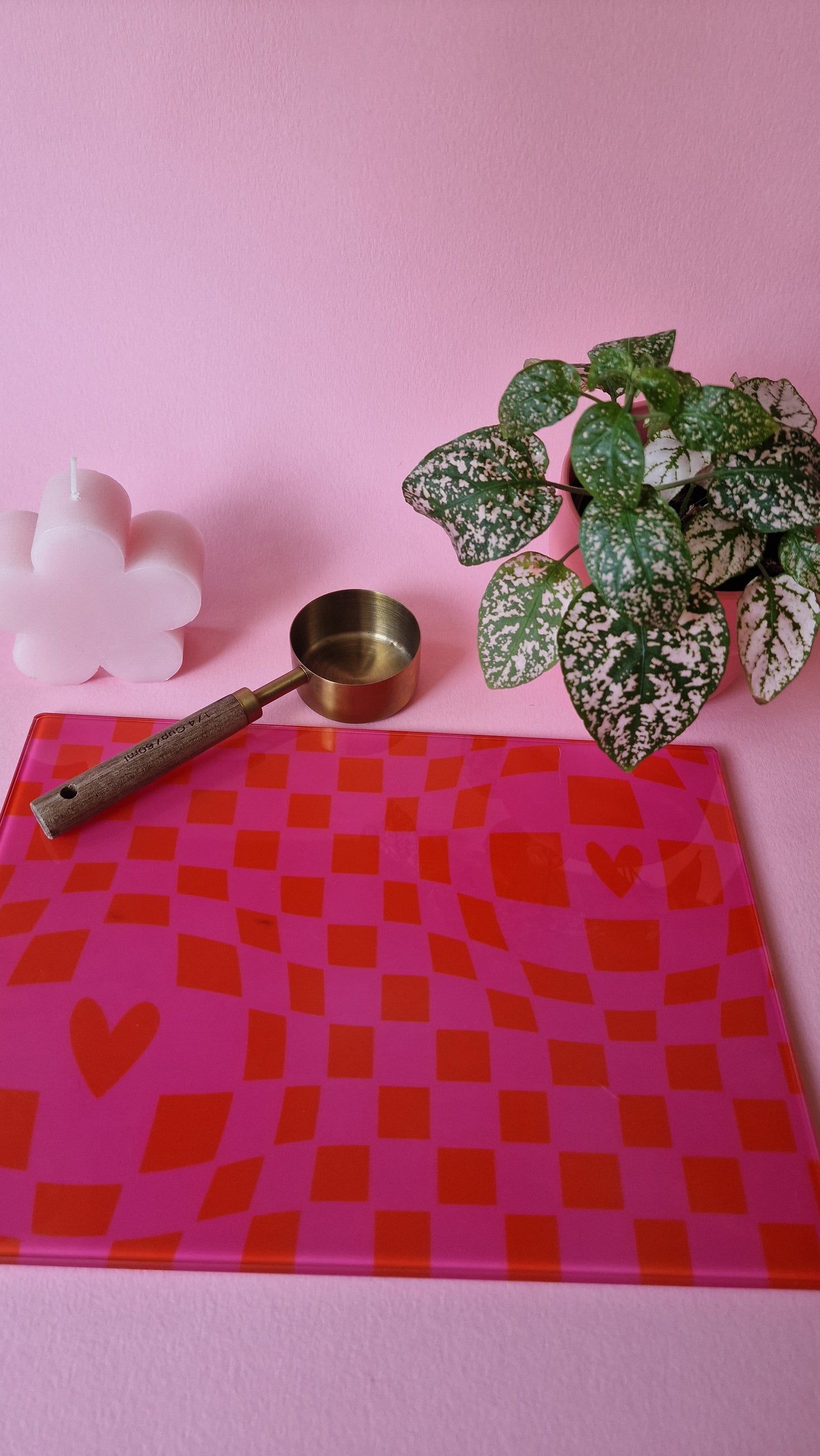 Funky Checkered Pink & Orange Glass Chopping board