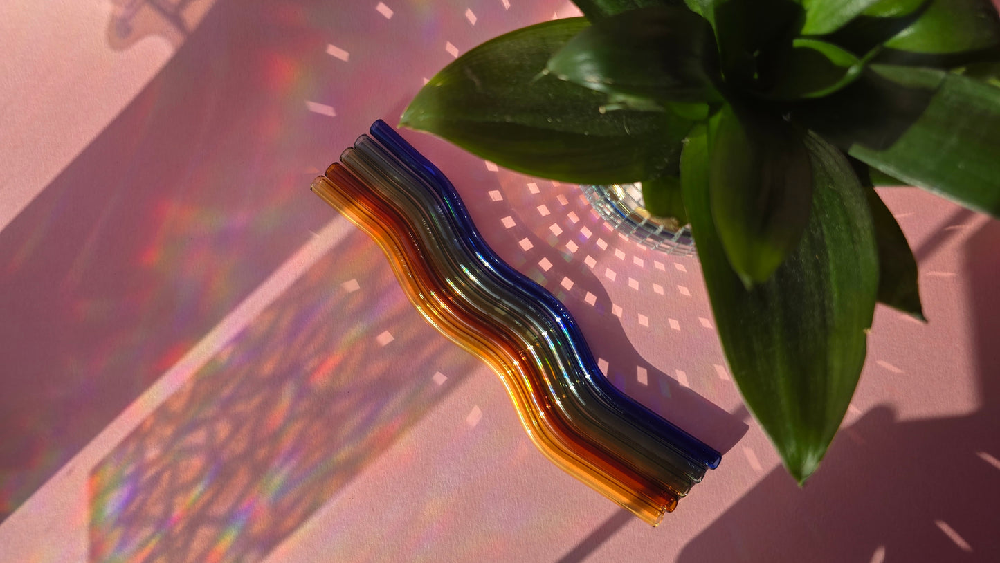 Wavy Coloured Glass Straws | Cute & Trendy Eco Friendly Glass Straws