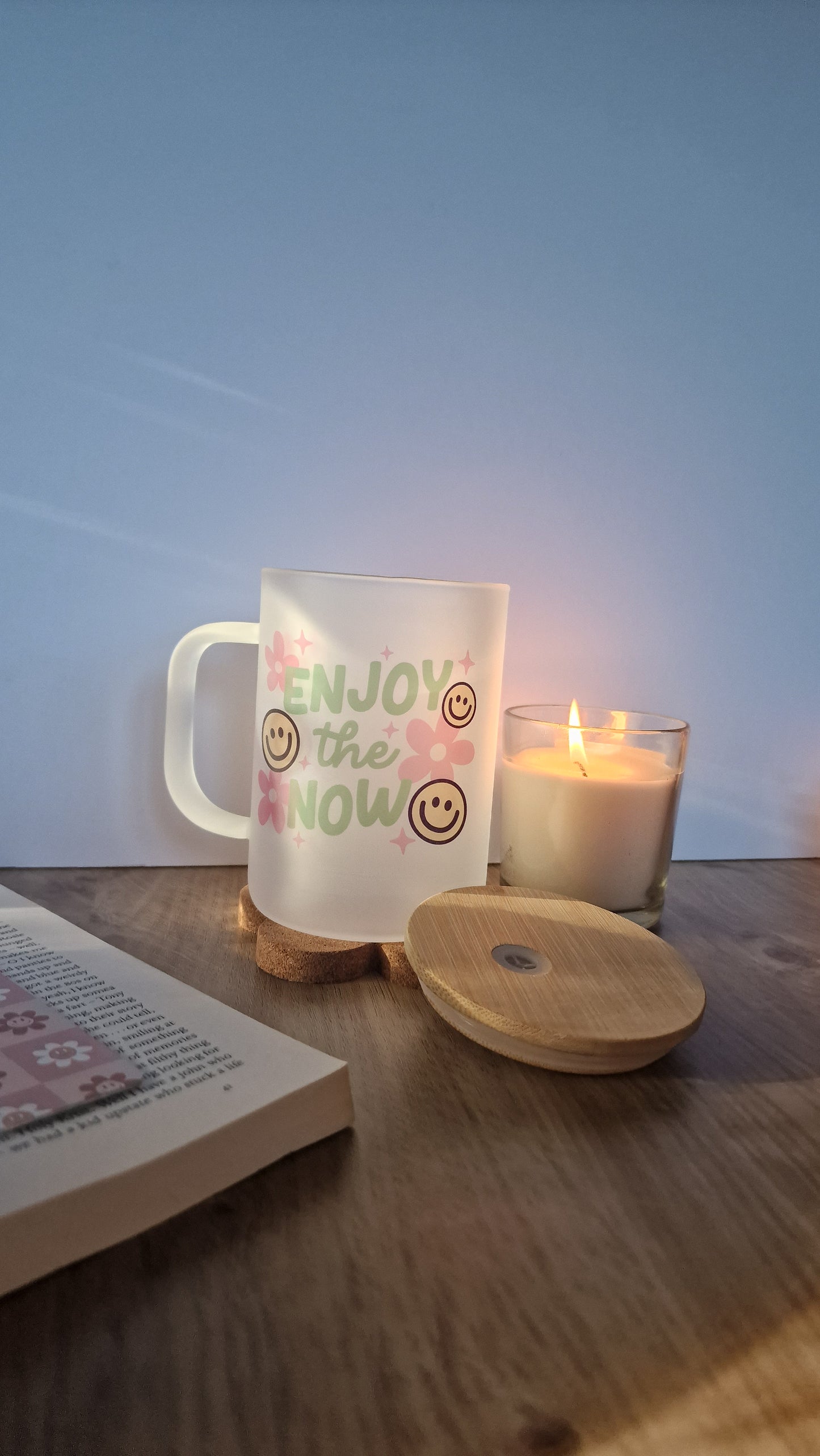 Enjoy the now | Large Lidded  17oz Frosted Glass Mugs