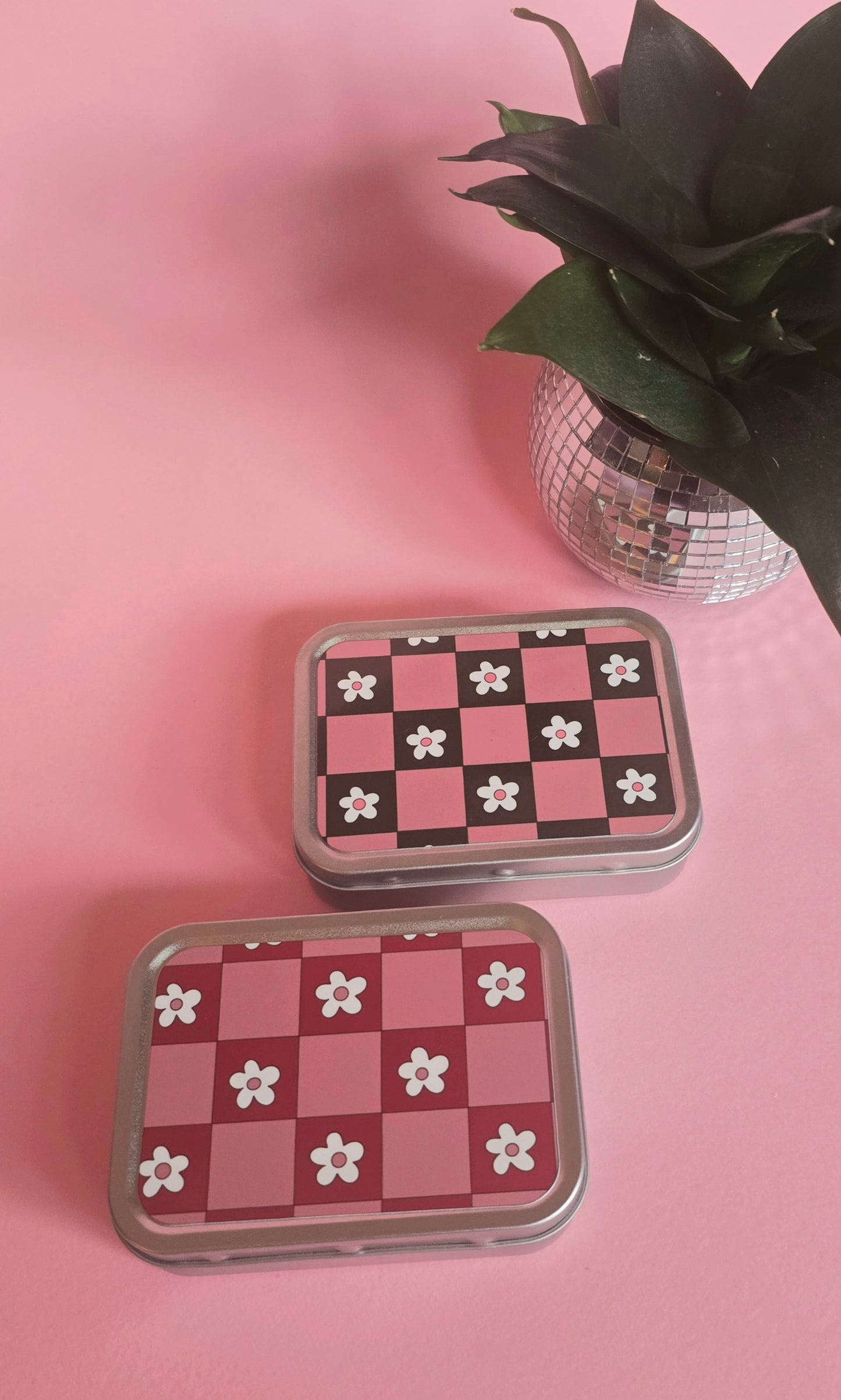 Pink & Green Flowers Rolling Tobacco Tin