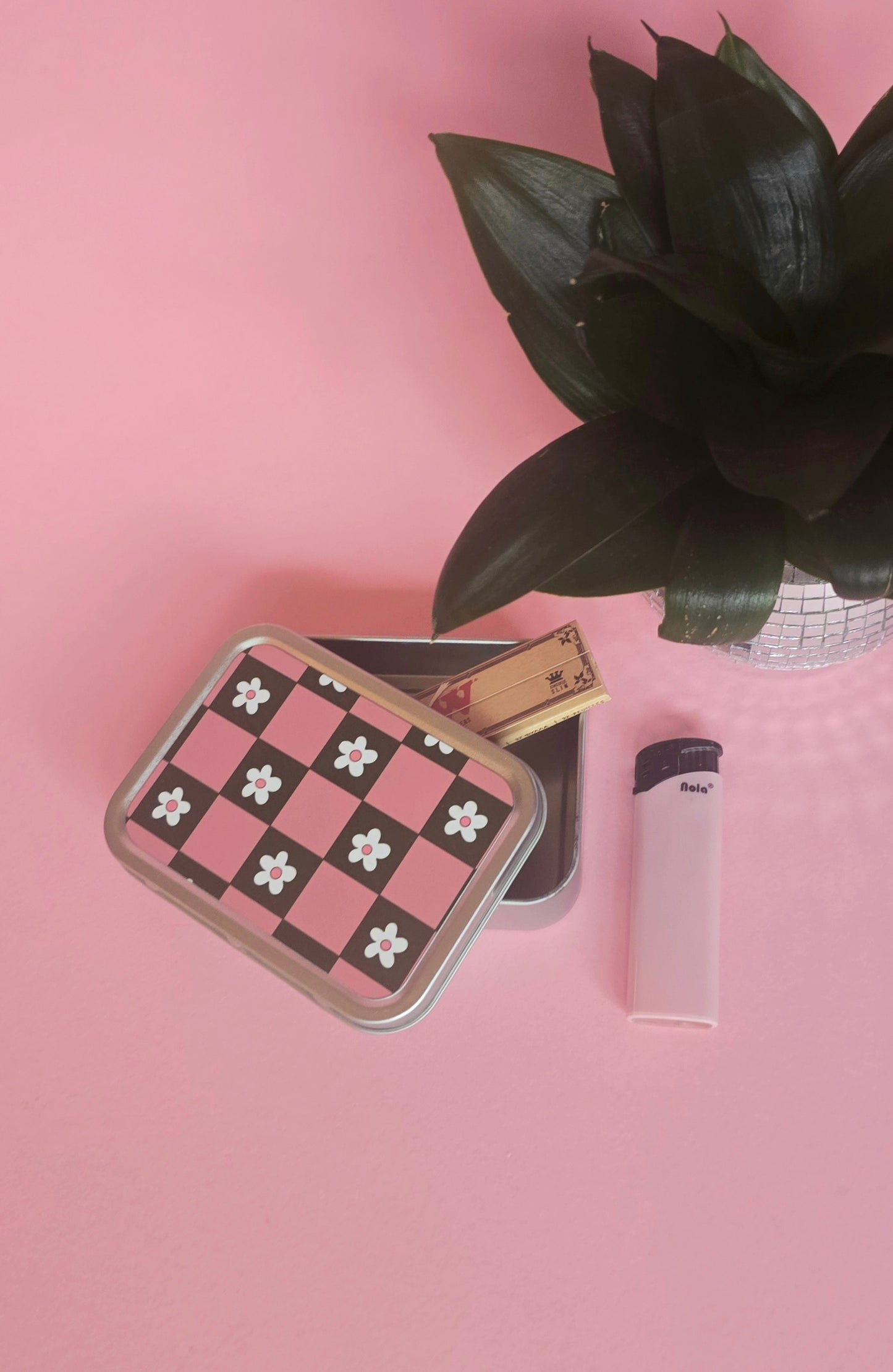 Pink & Green Flowers Rolling Tobacco Tin