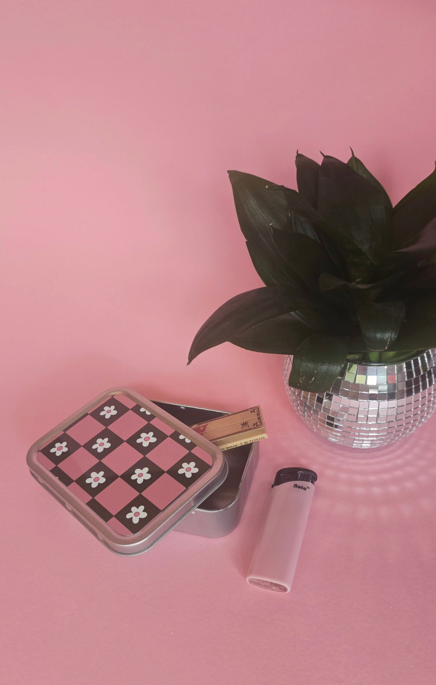 Pink & Green Flowers Rolling Tobacco Tin