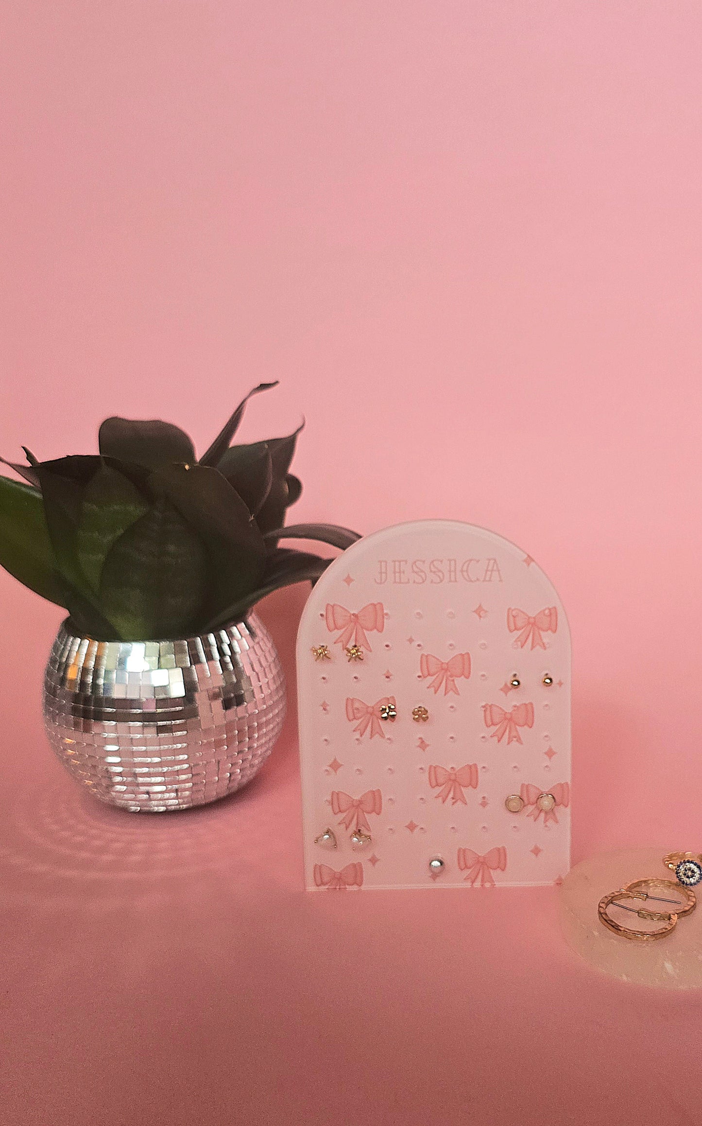 Personalised Earring Display Stand | Pink Bows | Holds 32 Pairs of Earrings | Stud Earring Jewelery Holder