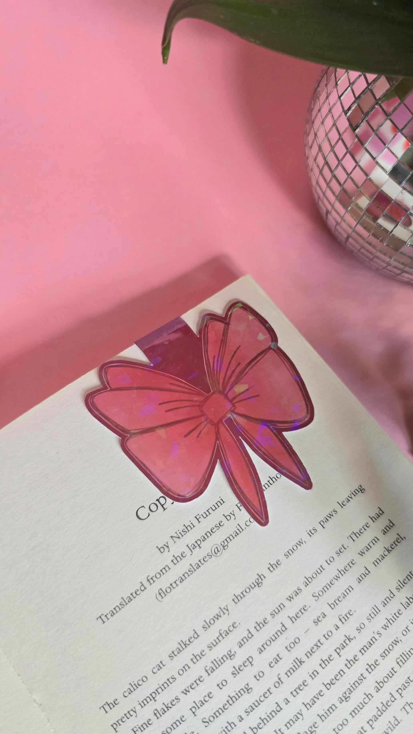 Cute Red Bow Magnetic Flip Bookmark