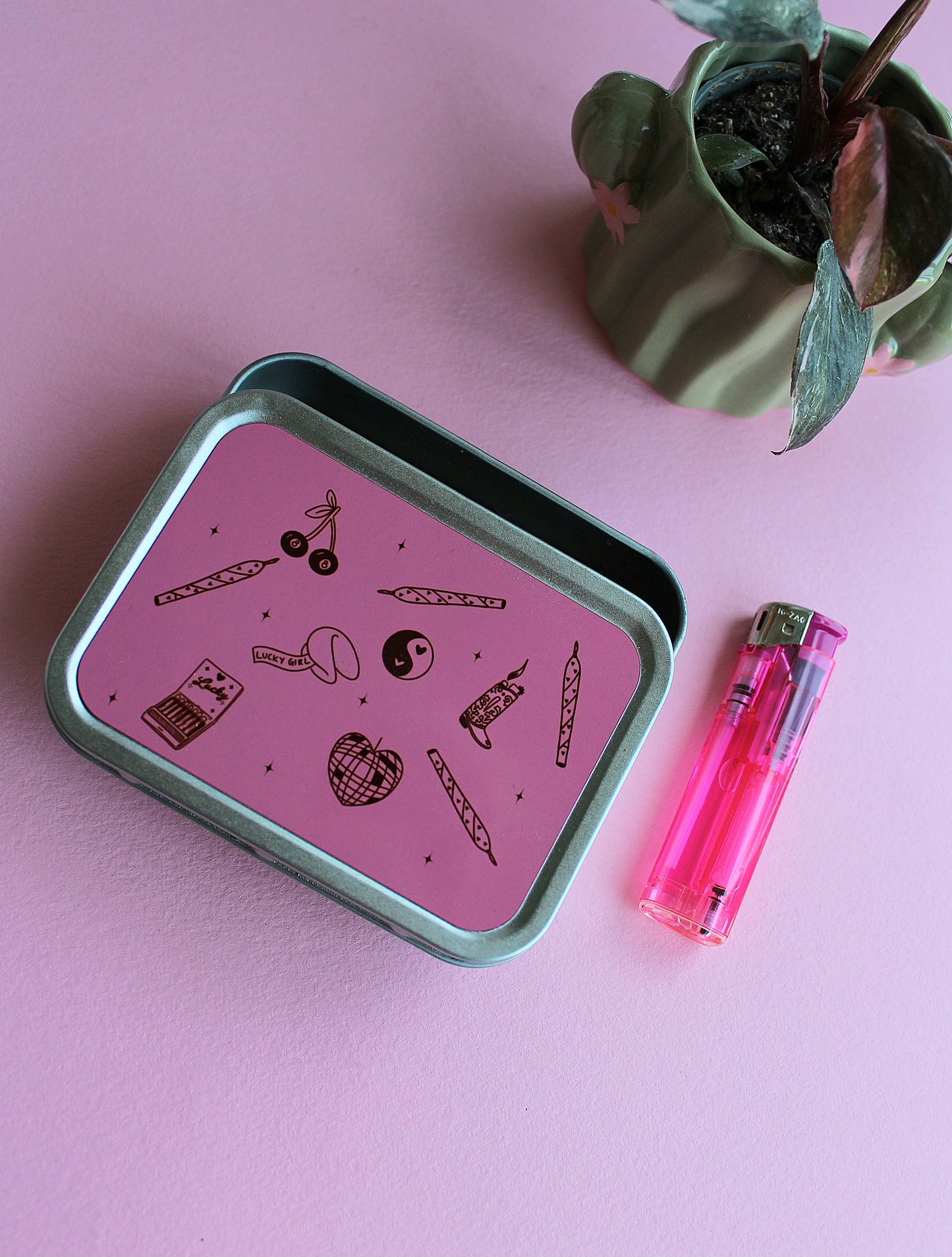 Lucky Girl Rolling Tobacco Tin